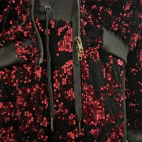 2 piece sequins jacket and pants set. Burgundy and black. Size is XL. - Picture 6 of 7